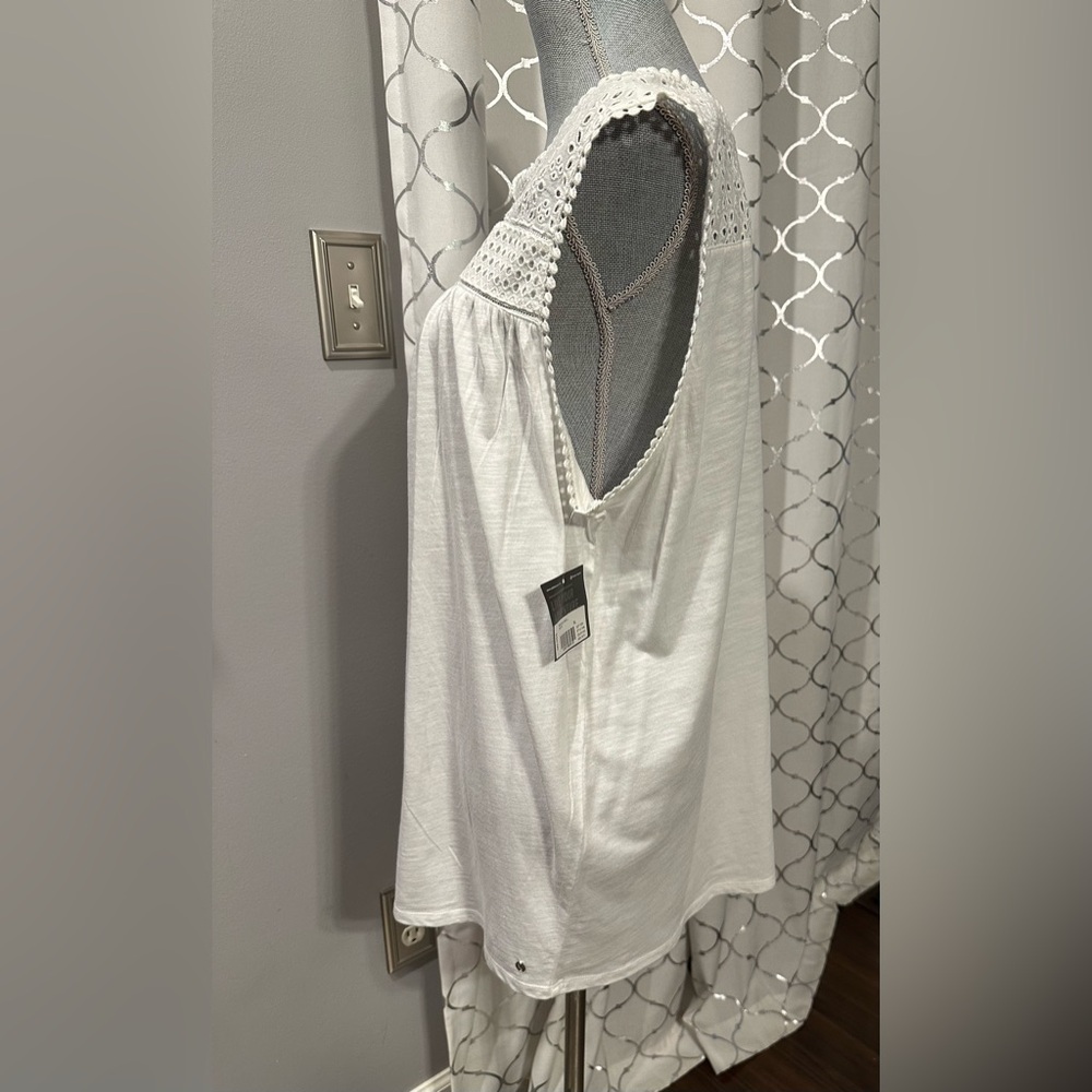 Eddie Bauer NWT New White Eyelet Sleeveless Top Tank Shirt Size XL - Picture 2 of 7